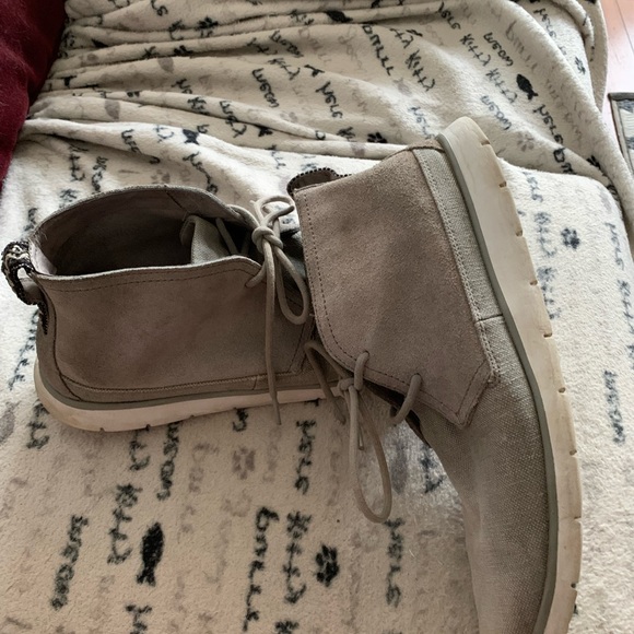 UGG mens Grey ankle shoes size 10 - Picture 10 of 14